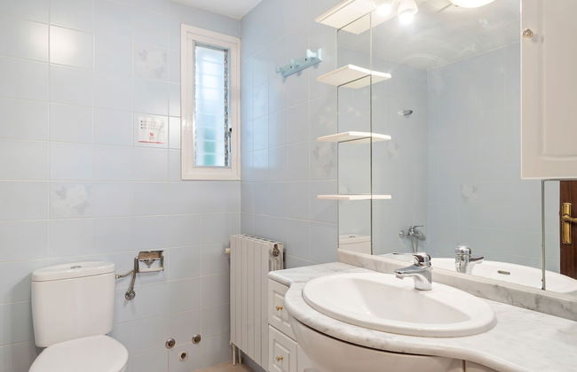 Peaceful Holiday Home in Sant Pere Pescador With Swimming Pool - Foto 23