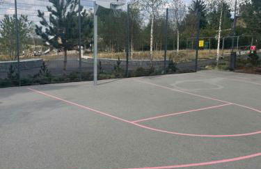 4 bedroom house with Garden, Parking & 3 mins Walking Distance from Train Station - Photo 50