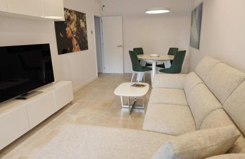 TOPLAGE Marbella Neubau Luxus-Apartment, Strand und Altstadt in Minuten zu Fuss - Photo 8