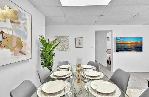 Sunny Hollywood Pool Home Near Beach & Casino - Foto 30