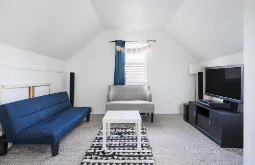 Cozy Downtown Escape Hot tub and Modern Touches - Foto 38