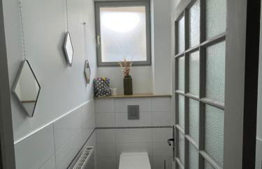 Liberté et Confort, appartement entier, moderne avec 2 chambres et cuisine équipée au coeur de Semur - Foto 50