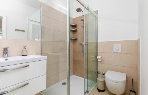 3 Bedroom Beautiful Home In Segotici - Foto 30