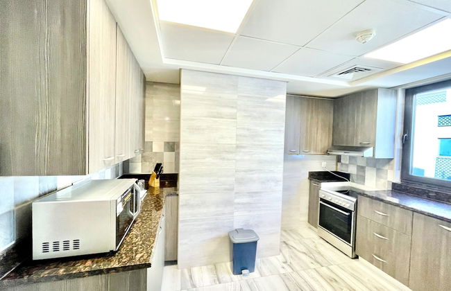 Marbella Executive 2 Bedrooms Balcony - Photo 16