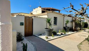 MAISON LEUCATINE - Classée 4 étoiles ! BBQ & Terrasse Privée - Climarisation & Parking privé - Séjour PROCHE PLAGE et IDEAL Famille - OFFRE SPECIALE - - Foto 2