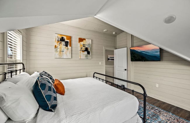 NEW Lake View Indoor Pool Sleeps 14 Hot Tub - Foto 25