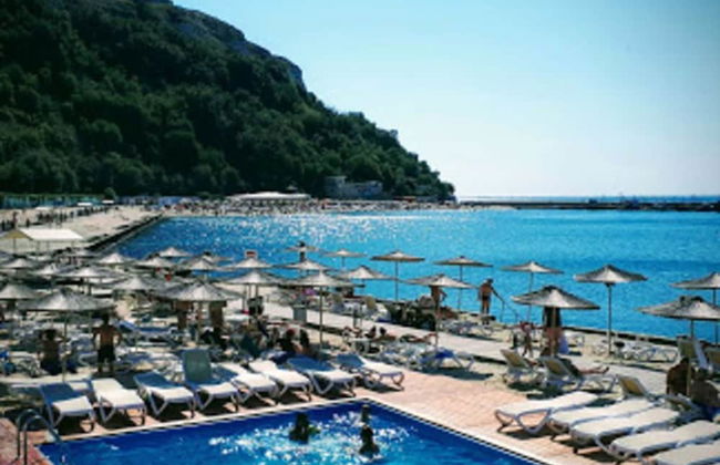 Stunning Beach Apart-sleeps 5! Pool & Sea Views! - Foto 16