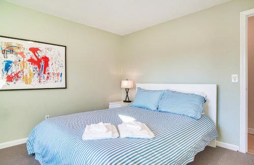 Ping-Pong and Backyard Spacious Chatham Retreat - Foto 13