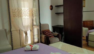 International Apartment - Photo 1