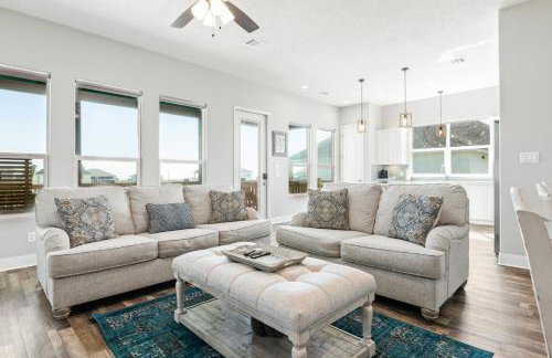 Stylish 4BR Crystal Beach Retreat Walk to Beach - Foto 14