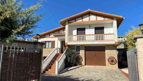 Maravillosa casa con piscina en un pueblo único, Artajona - Navarra - Foto 2