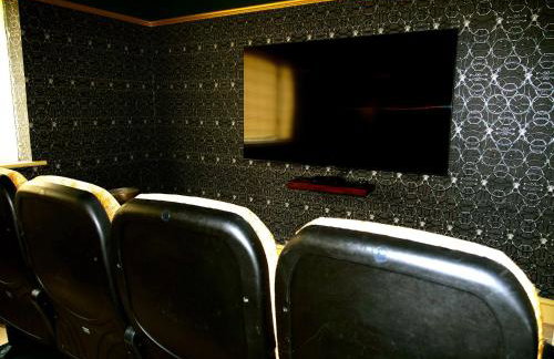 Deluxe 4 5 Bed Hot Tub Cinema Room 15 - Photo 21