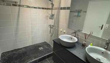 Agréable T3 avec Balcon et Parking Inclus - Foto 5, Shower