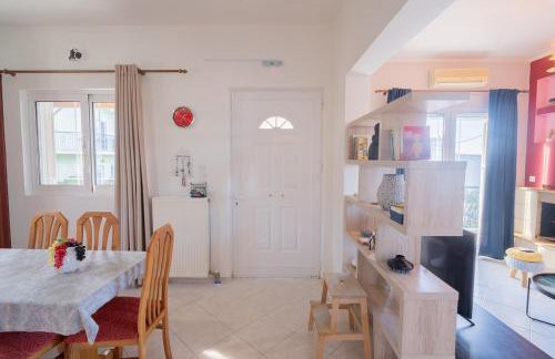 Modern 3 Bed Home with Balconies and Sea Access - Foto 31