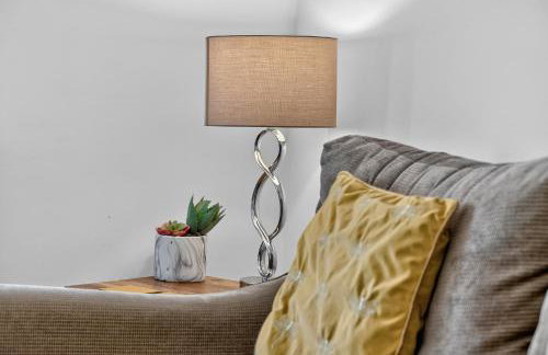 Hillsborough Home from Home, Garden and 2x Parking by StayByNumbers - Foto 10