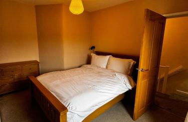 Cosy Central Buxton Terraced House - Photo 24