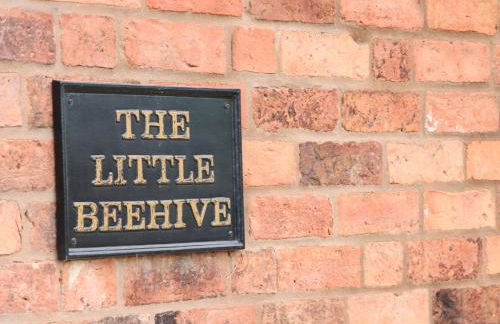 The Little Beehive - Photo 5