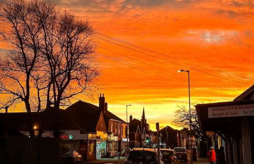 Romantic Cosy Cottage with Beach & Attractions just mins away! Perfect for Couples & Family Stays - Free Parking, Large Garden & Free WiFi - Foto 36