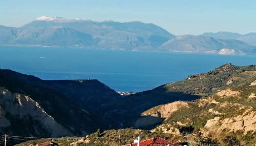 Kallisti Ξενώνας Διακοπτό-Καλάβρυτα - Foto 4