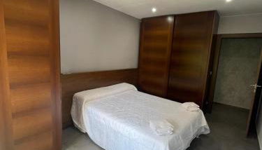 Apartamento Superior junto al Recinto Ferial de 2 dormitorios - Foto 5, wardrobe