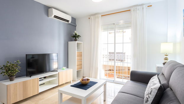 Holidays2Malaga Capuchinos French balconies, private parking, WiFi & Air con - Foto 2