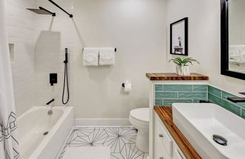 Cold Plunge Outdoor Shower Bike to Shem Creek - Photo 26