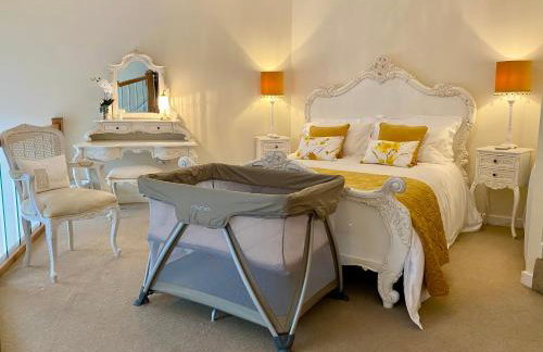 WEE SUZIE STAYS - Stunning George St Apartment - Foto 16