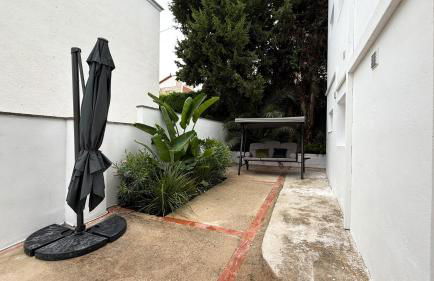 103 - Beachside Renovated 1BR apt w private garden - Foto 26