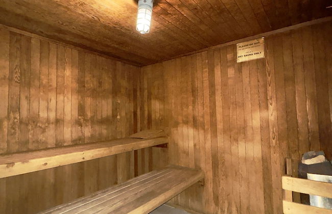 Divya Sutra Plaza and Conference Centre, Vernon, BC - Foto 53