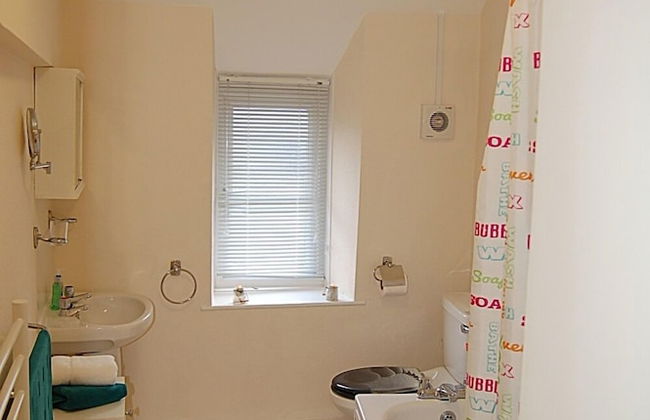 CLOCK TOWER APARTMENTS - Photo 30