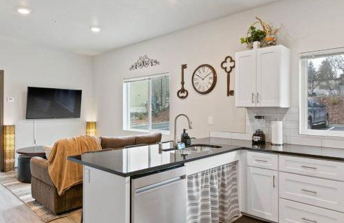 Full ADA Unit - 2 Bed 2 Bath Unit Near Downtown - Foto 12