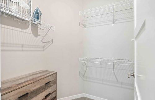 Fitness Room Pool Univ Research Park and Parking - Foto 41