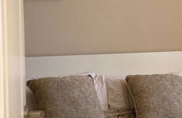 Artsy Italian lake retreat with stunning views! - Foto 15