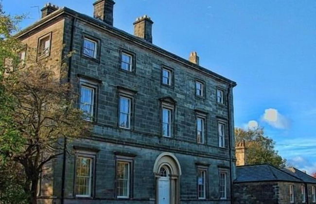 Ellison Hall - Foto 1