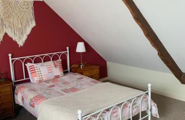 Two Cottages in Beautiful Brittany 5 Bedrooms Sleeps 10 Pets Welcome Heated Swimming Pool Free Wifi - Foto 36