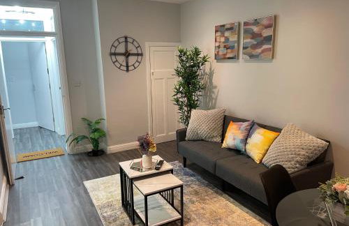 Cosy 2 bed Wimbledon Apartment - Photo 2