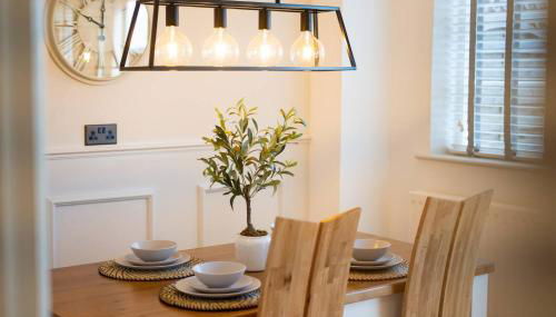 Stylish 2 Bedroom Cottage With Hot Tub And Parking - Foto 4