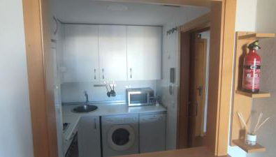 Apartamento luminoso cerca de Plenilunio y aeropuerto con garaje, piscina y vigilancia 24h - Photo 4