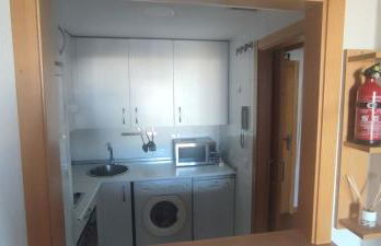 Apartamento luminoso cerca de Plenilunio y aeropuerto con garaje, piscina y vigilancia 24h - Photo 4