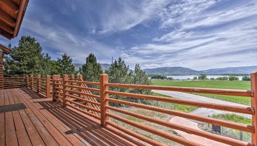 Spacious Hilltop Cabin with Deck and Scenic Views! - Foto 2