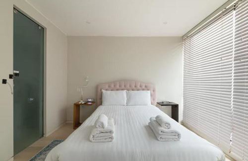 Modern Smart Home with Garden close to Richmond - Pass the Keys - Foto 33