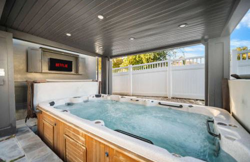 Luxe Family Retreat with Private Pickleball a Large Swim Spa indoor Movie Theatre 2 Outdoor Firepits a Home Gym and more - Foto 43