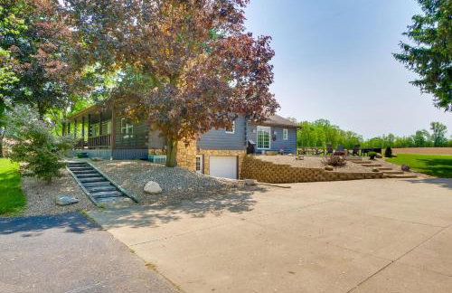 Spacious Massillon Log Cabin with Fire Pit! - Foto 43