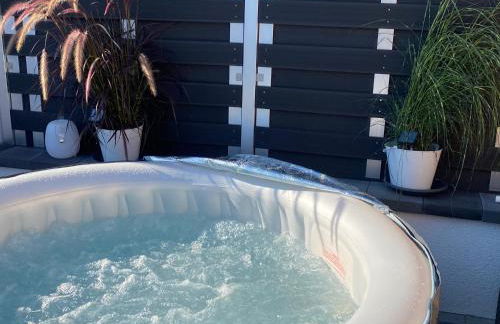 Luxuriöses Ferienhaus Anita mit Pool, Whirlpool und Sauna nahe Timmendorfer Strand, Travemünde und Lübeck - Foto 14