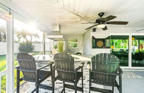 Heated PoolFire PitOutdoor KitchenCorn Hole - Foto 55