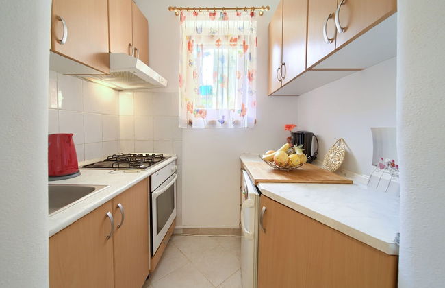 Chic and Charming Krk Downtown Apartments - Photo 11