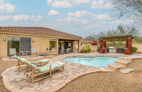 Luxe Couples Retreat with Pool and Outdoor Kitchen! - Foto 2