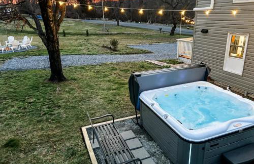 The Orchard, a family friendly home- hot tub, fire pit, yard games - Foto 36