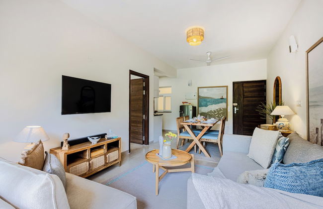 Alaya Stays Veera Marina 1BHK with Pool - Foto 28