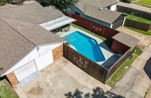 Cozy 5BR Pool House with Hot Tub Near The Lake - Foto 9